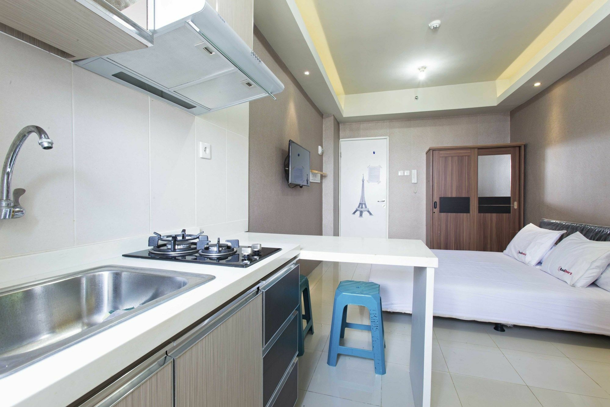 Reddoorz Apartment @ Pegangsaan Kelapa Gading 3 Jakarta Ngoại thất bức ảnh