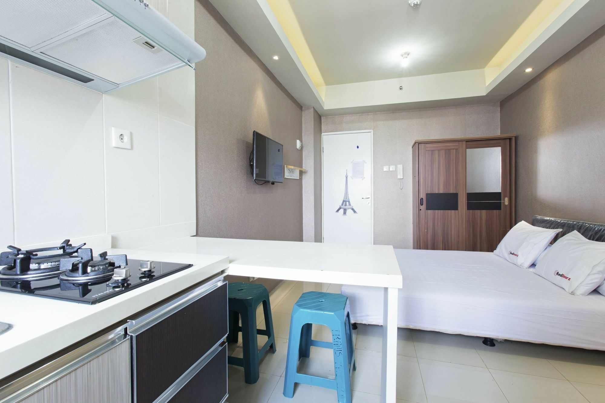 Reddoorz Apartment @ Pegangsaan Kelapa Gading 3 Jakarta Ngoại thất bức ảnh