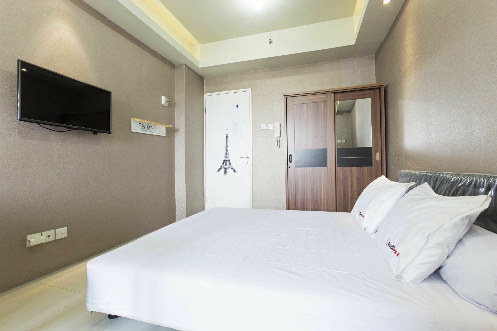 Reddoorz Apartment @ Pegangsaan Kelapa Gading 3 Jakarta Ngoại thất bức ảnh