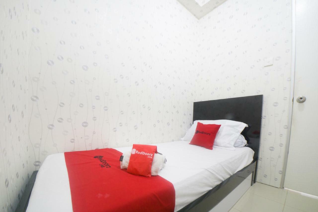 Reddoorz Apartment @ Pegangsaan Kelapa Gading 3 Jakarta Ngoại thất bức ảnh